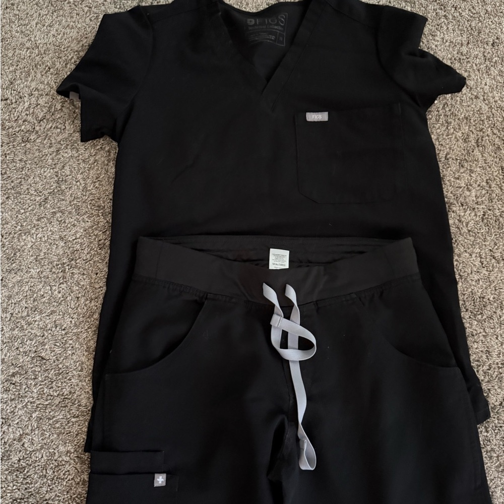 Figs Black Women's scrubs Set